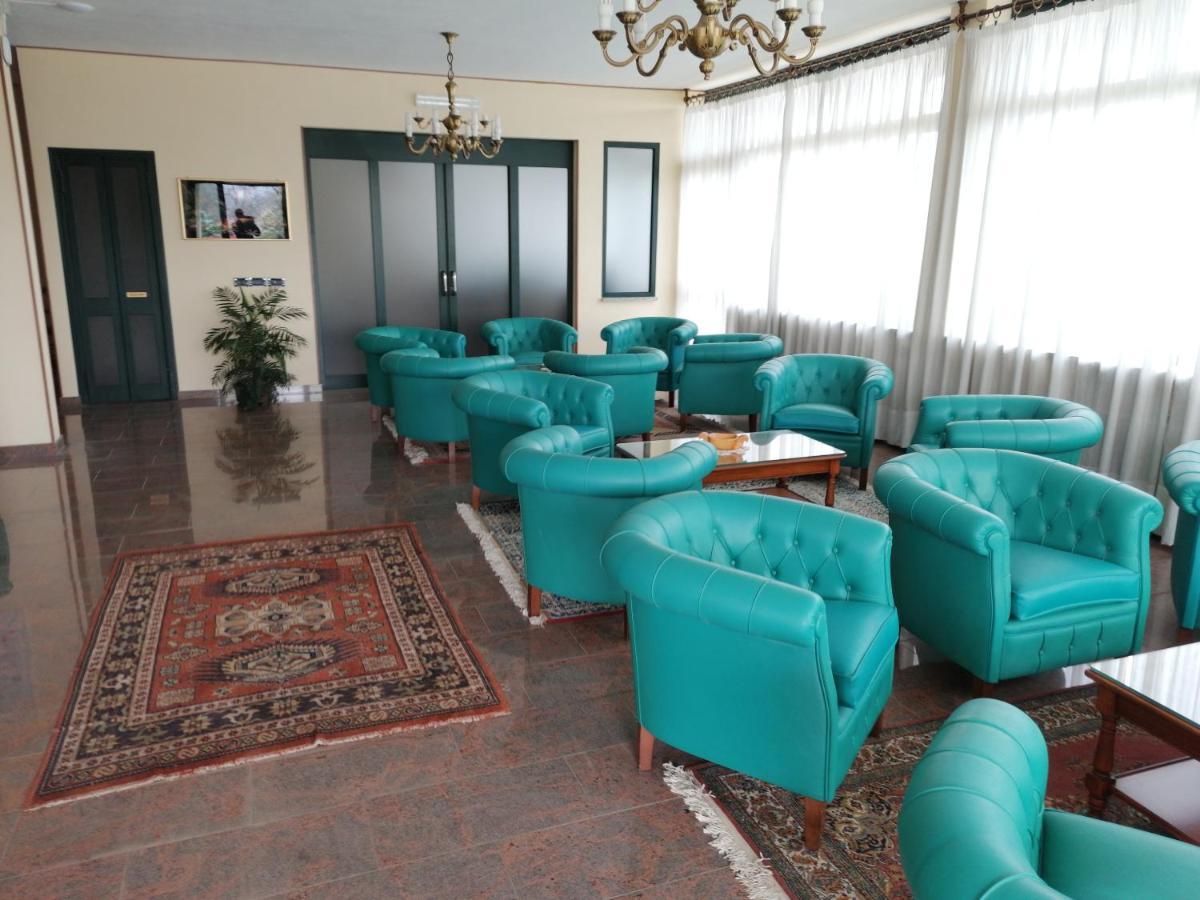 Residence Villa Margherita B&B Nebbiuno Bagian luar foto