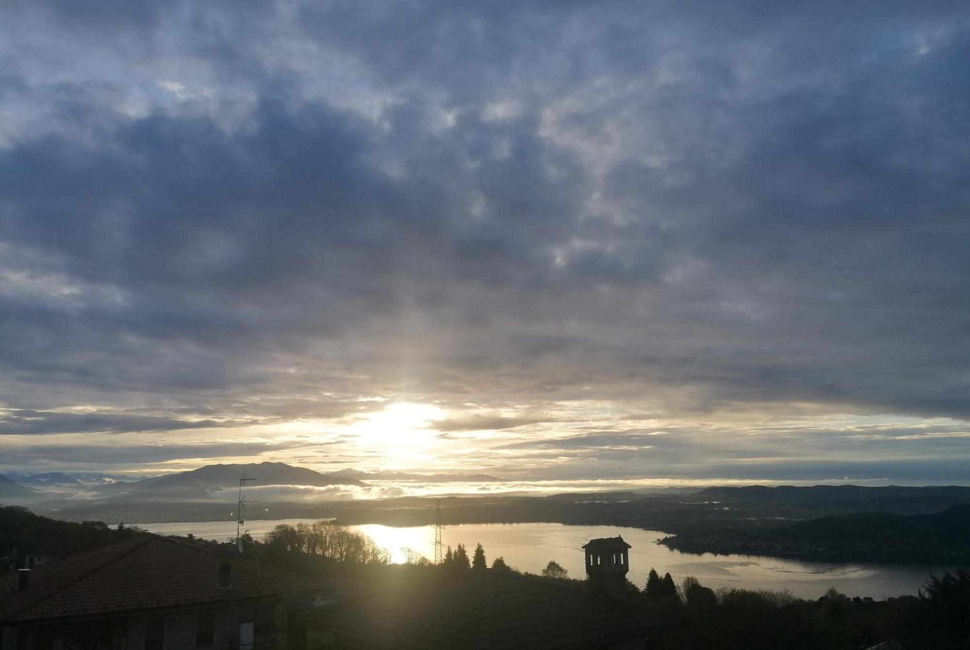 Residence Villa Margherita B&B Nebbiuno Bagian luar foto